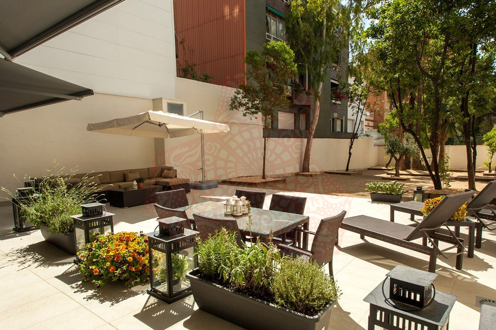 BCN FR 5P JARDIN DE LESSEPS